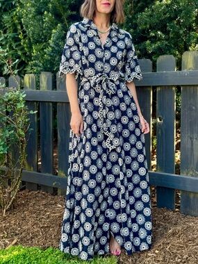 NWT Abbey Glass Charlotte Collard Gown in Navy Eyelet